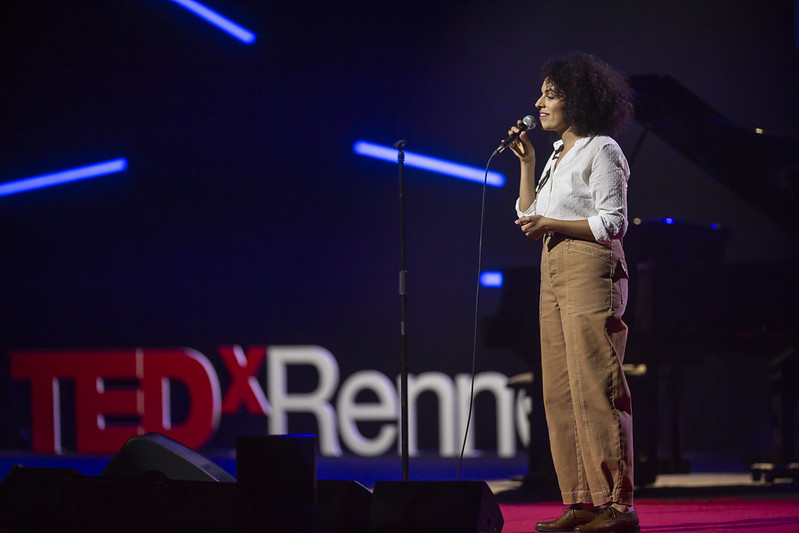 TEDxRennes's tweet photo. ✨Après être montée sur la scène du TEDxRennes 2022, l'artiste Leïla and the Koalas va bientôt sortir son nouvel album ! 

➡️ Découvrez dès maintenant l'un des premier morceaux : https://t.co/LZ3OmG4Cb3

📸 Crédit photo : @FactoryViews 

#tedxrennes2022 #intervenante #musique https://t.co/ioV0nAEBJj