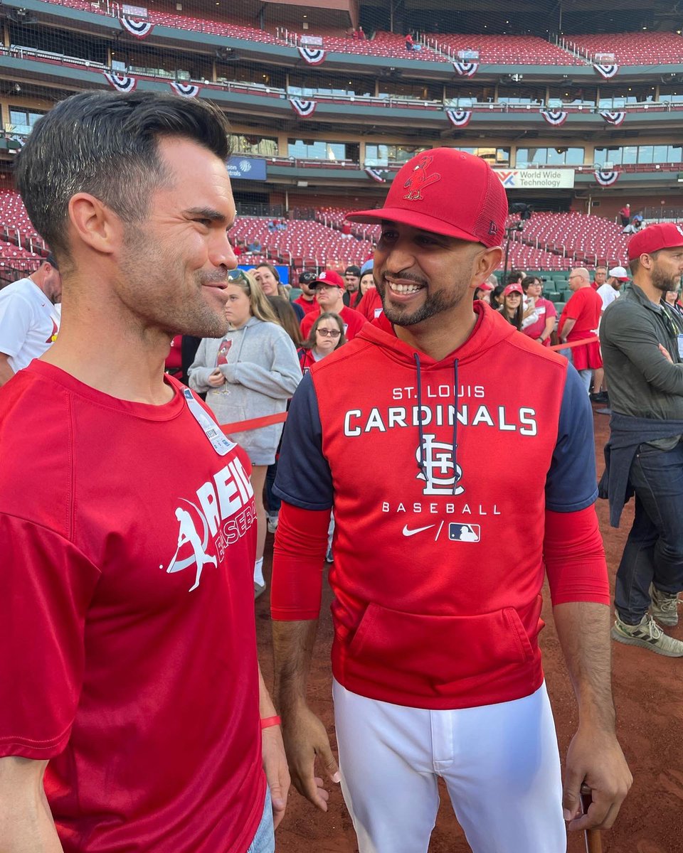 thereidbaseball's tweet photo. Baseball talk! Grateful to meet & chat with @Cardinals manager @OliMarmol
We were opponents in college - he was @CofC_Baseball SS & I was @WinthropBSB RHP
Fun to reminisce, laugh at our old selves, & bond through baseball
#reidbaseball #beyondtheballplayer #positivecoaching https://t.co/CNUggk3SHg