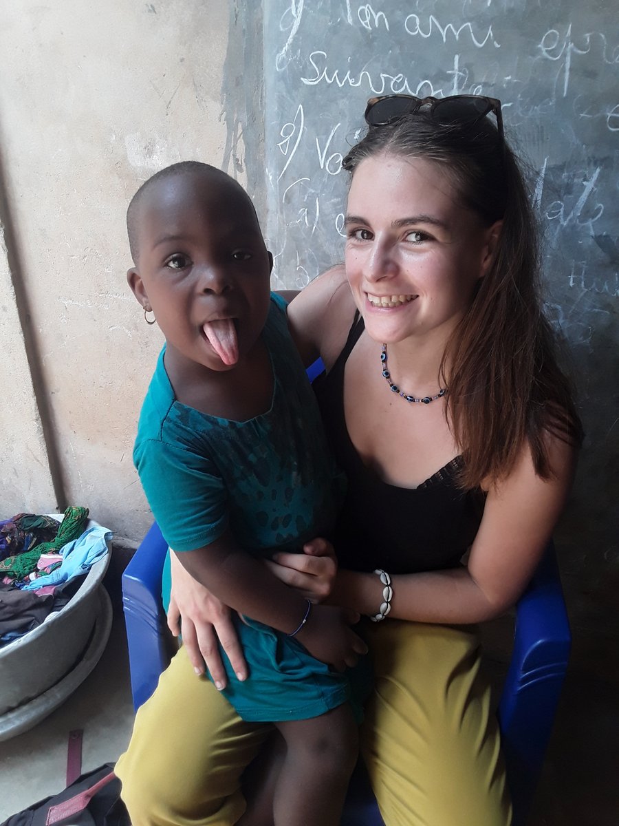 Programme PRBC de l’APAPE-DST.
Appui et accompagnement des enfants avec Trisomie 21, à travers des séances de rééducation en Ergothérapie au domicile en présence des parents ou tuteurs, grâce au partenariat entre notre institution et l’IFPEK de Rennes en France.