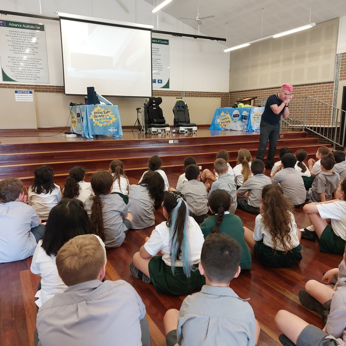 Miss_KLe's tweet photo. Stage 1 had a lot of learning and laughter today from a NRMA Road Safety representative. 
They learnt how to be safe in and out of a car and about bike safety. 
🚴🏻‍♂️🚗
@Sherwood_Grange 
@MissHFares 
@KellieKean 
#21K2022
#21F2022
#1KB2022 https://t.co/oO8h8znXLg