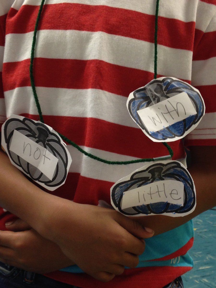 Pumpkin Sight Word Necklaces! Sooo fun to make &amp; wear!
#makelearningfun
