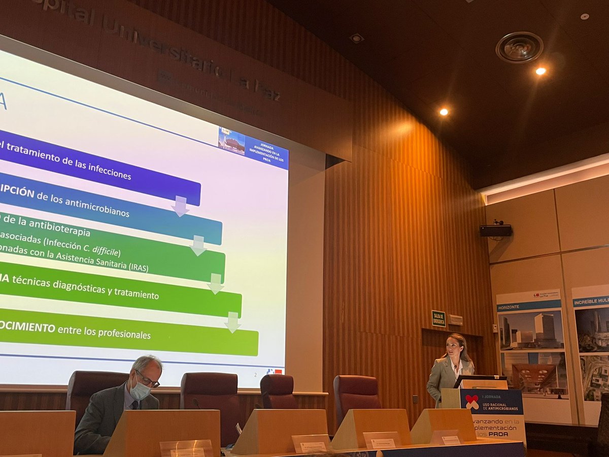 Far_HUG's tweet photo. Muy orgullosos de la participación de @MEugenia_Mart y @nii_491 en las Jornadas Autonómicas para la Optimización del uso de #antimicrobianos en Madrid. Es de vital importancia seguir trabajando para frenar la #resistenciaantimicrobiana. https://t.co/tHITBh8Lzg