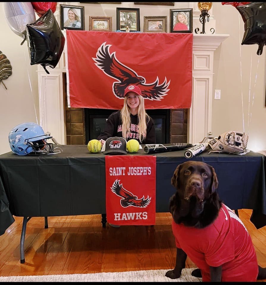 Morganlester27's tweet photo. It’s official! Can’t wait for the next 4🦅❤️@SJUHawks_SB https://t.co/puy3odzH4H