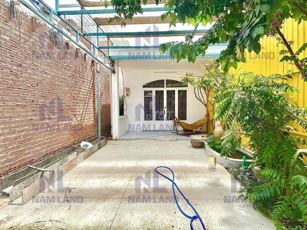 Arianale tweet media