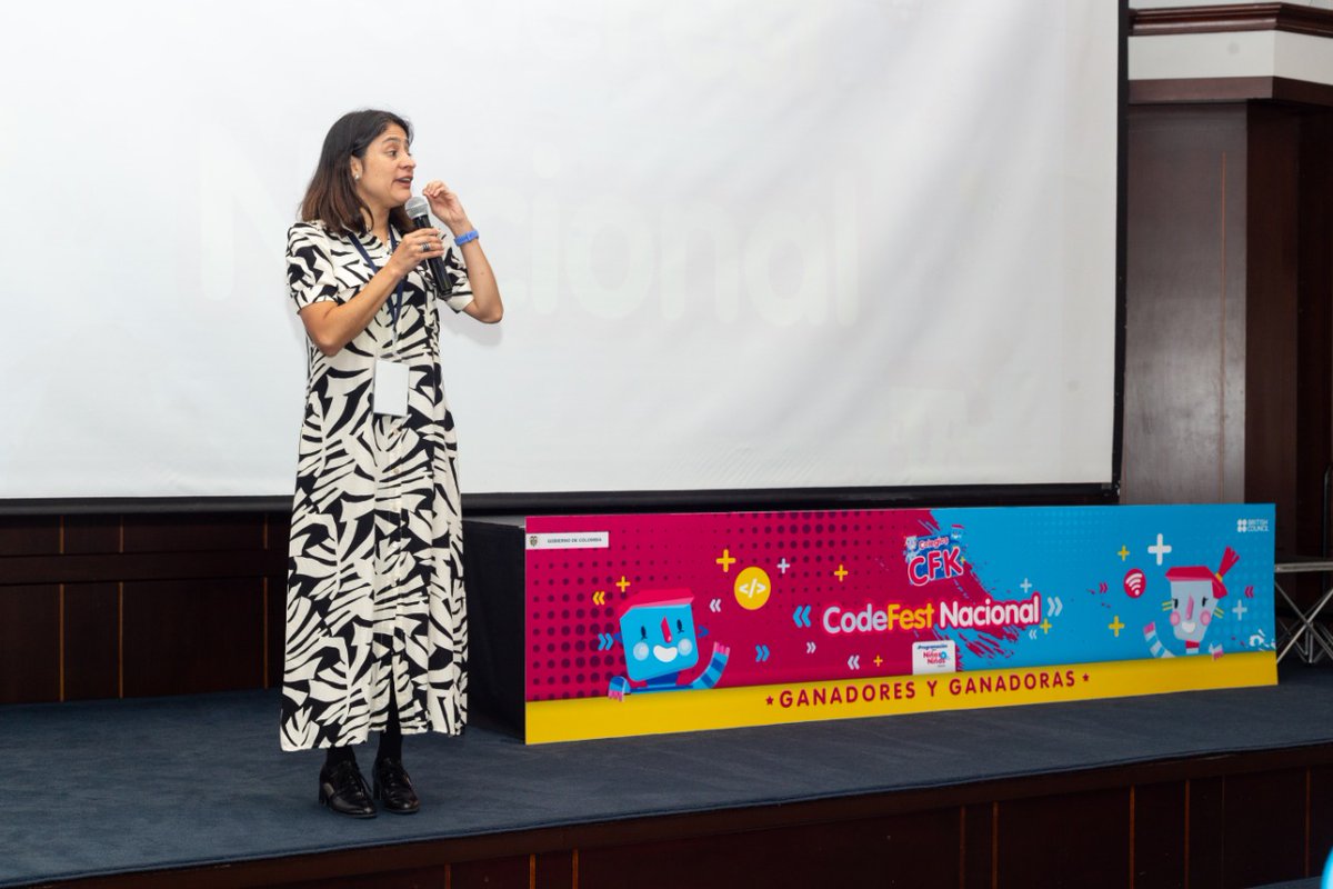 cobritish's tweet photo. #Ahora damos inicio al #CodeFestCFK2022 🏆, una competencia en la que estudiantes de 16 ciudades del país ponen a prueba sus conocimientos sobre pensamiento computacional 🧠. https://t.co/UjFZdoFs5a