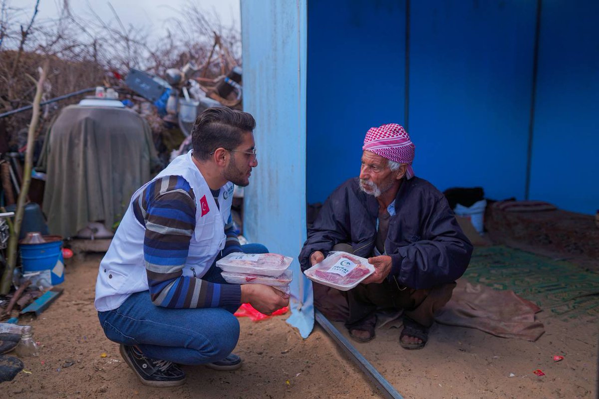 hayratyardimen's tweet photo. 🐏 We are sharing your #adaq, sadaqah, and shukr qurbanis with families in need in Palestine. 

You can support the #Palestinian people under blockade with your qurbani donations. 

🌐 https://t.co/JJ45C6jZAH https://t.co/9MHWqsfOAc