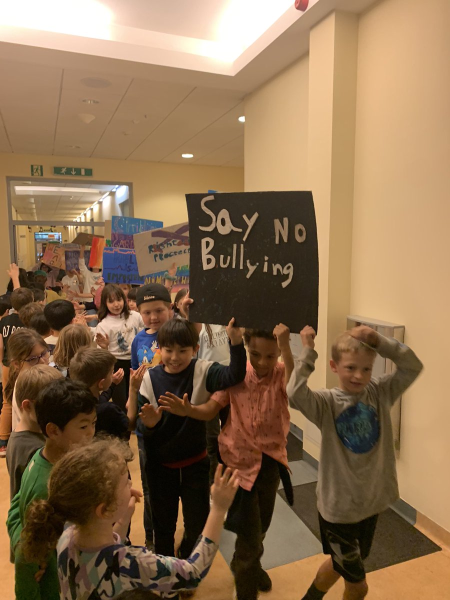 mlrose14's tweet photo. @ASW_Warsaw Grade 4 Peace Parade learning how to stand up for rights and share messages that matter… #whoweare #DEI @ibpyp @CuriousChestnut #caringkids #worktogether #maketheworldyourclassroom https://t.co/siS8CErymp