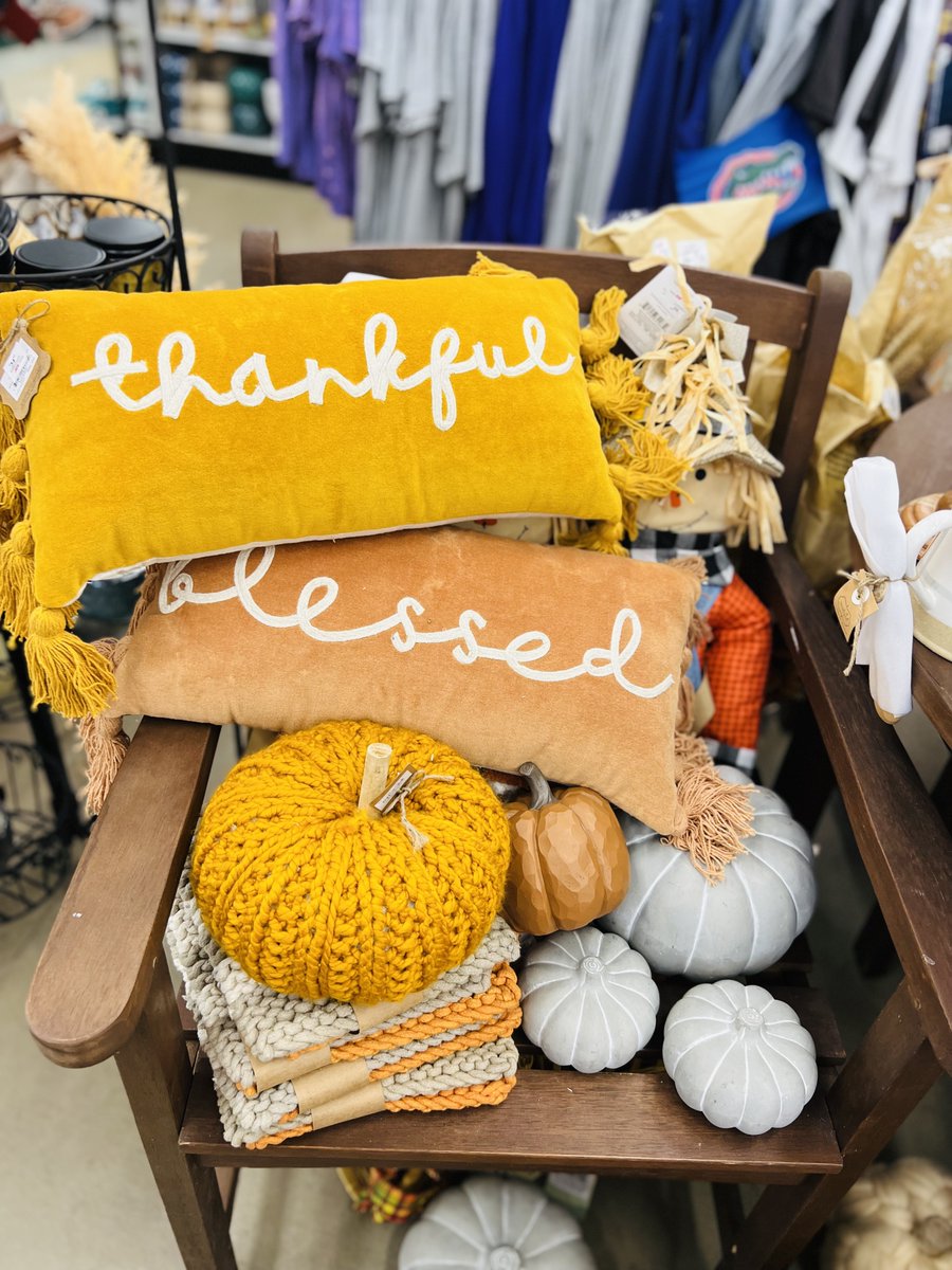 AceofGray's tweet image. ALL of our Gift Shop Fall Specific Decor &amp;amp; Apparel is now 40% OFF! Now is the perfect time to get your home decorated for Thanksgiving! Stop by and check out our Fall items today!🍂🍂
#ShopAceOfGray #TheresNoStoreLikeIt #OneStopShop #GreatGifts #GreatDeals #FallSales...