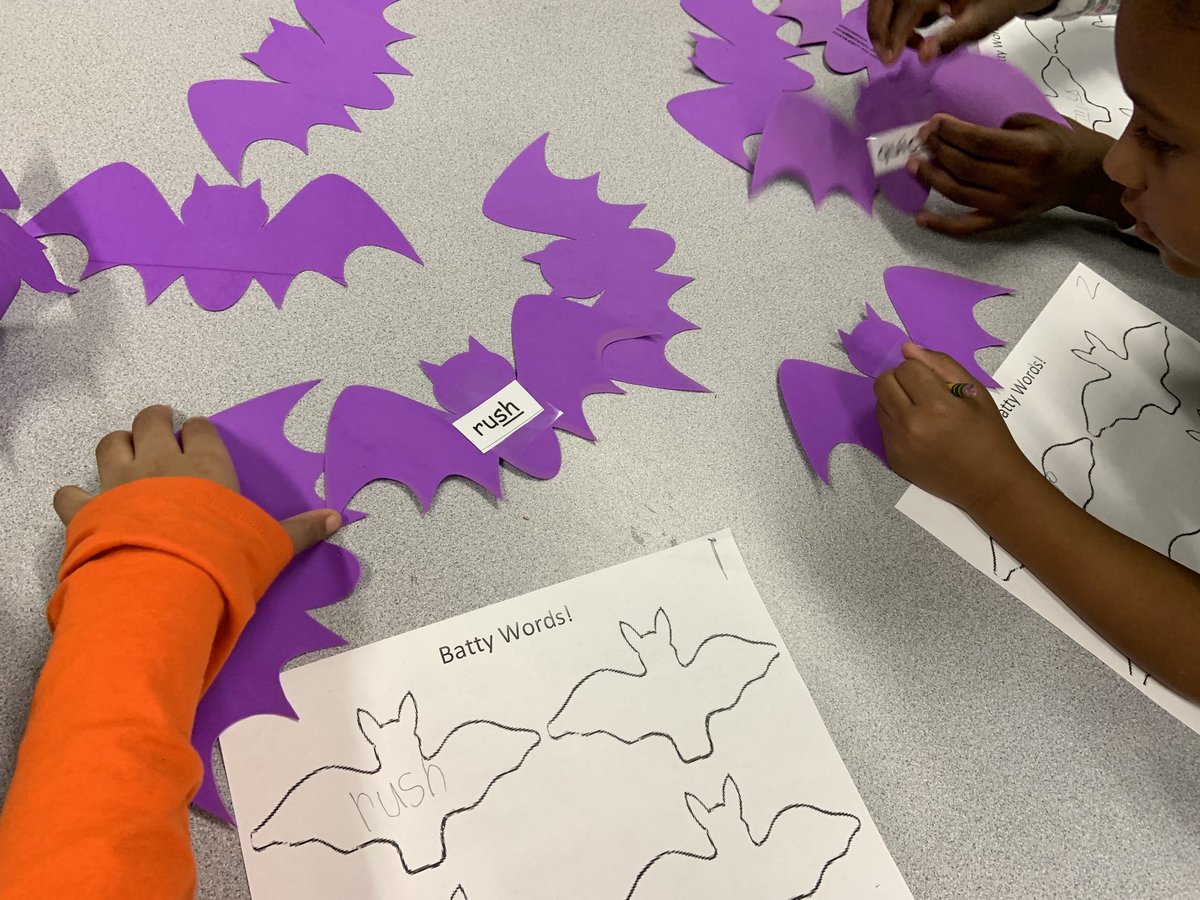 Turn over a bat! Read and write the words!  #makelearningfun