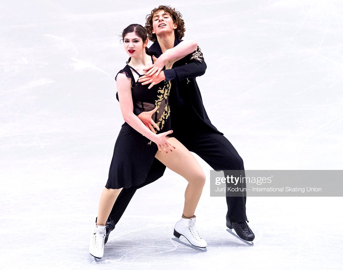 goldenskate's tweet photo. Happy Birthday 🎂 to USA's 🇺🇸 #BenjaminStarr who debuted on the #JGPFigure series in 🇨🇿 and 🇮🇹 with #JennaHauer 👏🏻 He began skating when he was 4 after he found a VCR 📼 tape of  "Nutcracker on Ice" ✨ in his parent's basement  📷 2022-23 RD "Adios Noninos" #FigureSkating https://t.co/nj6lZJ05Gq