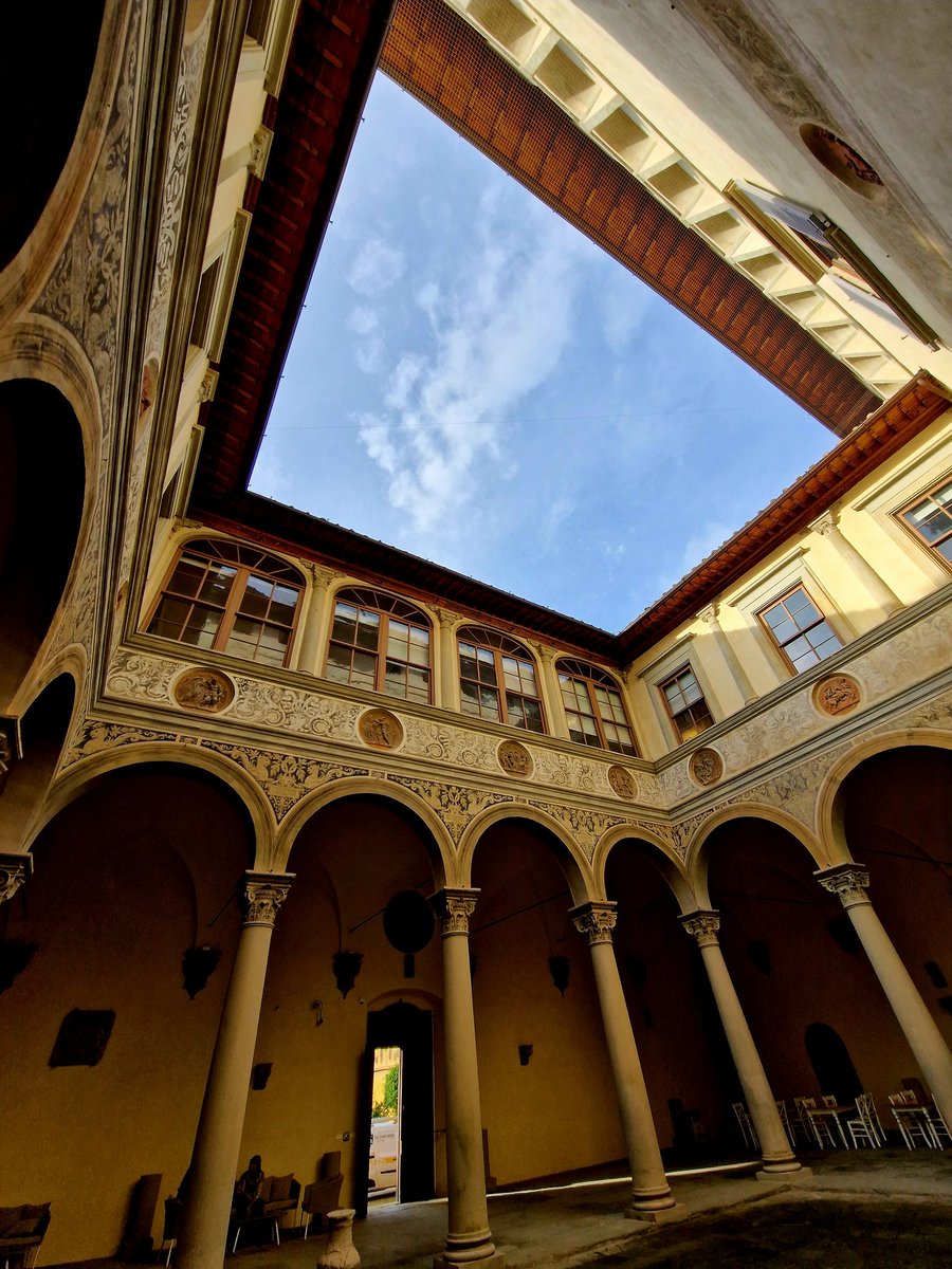 Competition for most beautiful University building. This is Villa Salviati <a href="/EUI_EU/">European University Institute</a> - can anyone beat this?