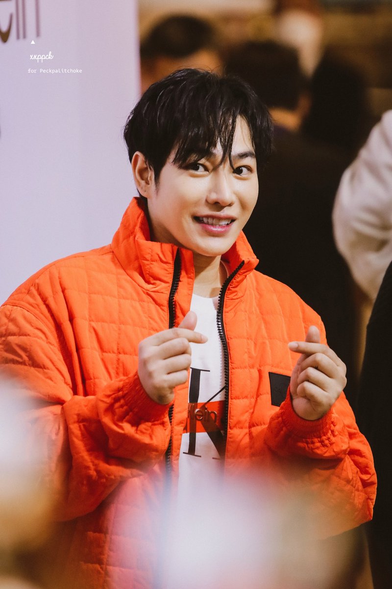 ลุคเท่ก็มีนะคร็อบ แต่ลุคน่ารักอ่ะมีเยอะเลย 🤣

#MyCalvins 
#CalvinKleinTH 
#เป๊กผลิตโชค
#PeckPaLitChoke
#xxppck_photo