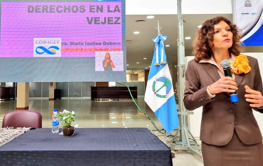 #Hoy en el Congreso Provincial Derechos Humanos de las Personas Mayores. La Dra. Isolina Dabove. Ejes planteados
👉Derechos como personas
👉Derechos de Autonomía
👉Derechos de participación 
👉Derechos de Cuidado 
👉Derecho a la protección Judicial Efectiva 
<a href="/prensaMPDNqn/">MPD Neuquén</a>