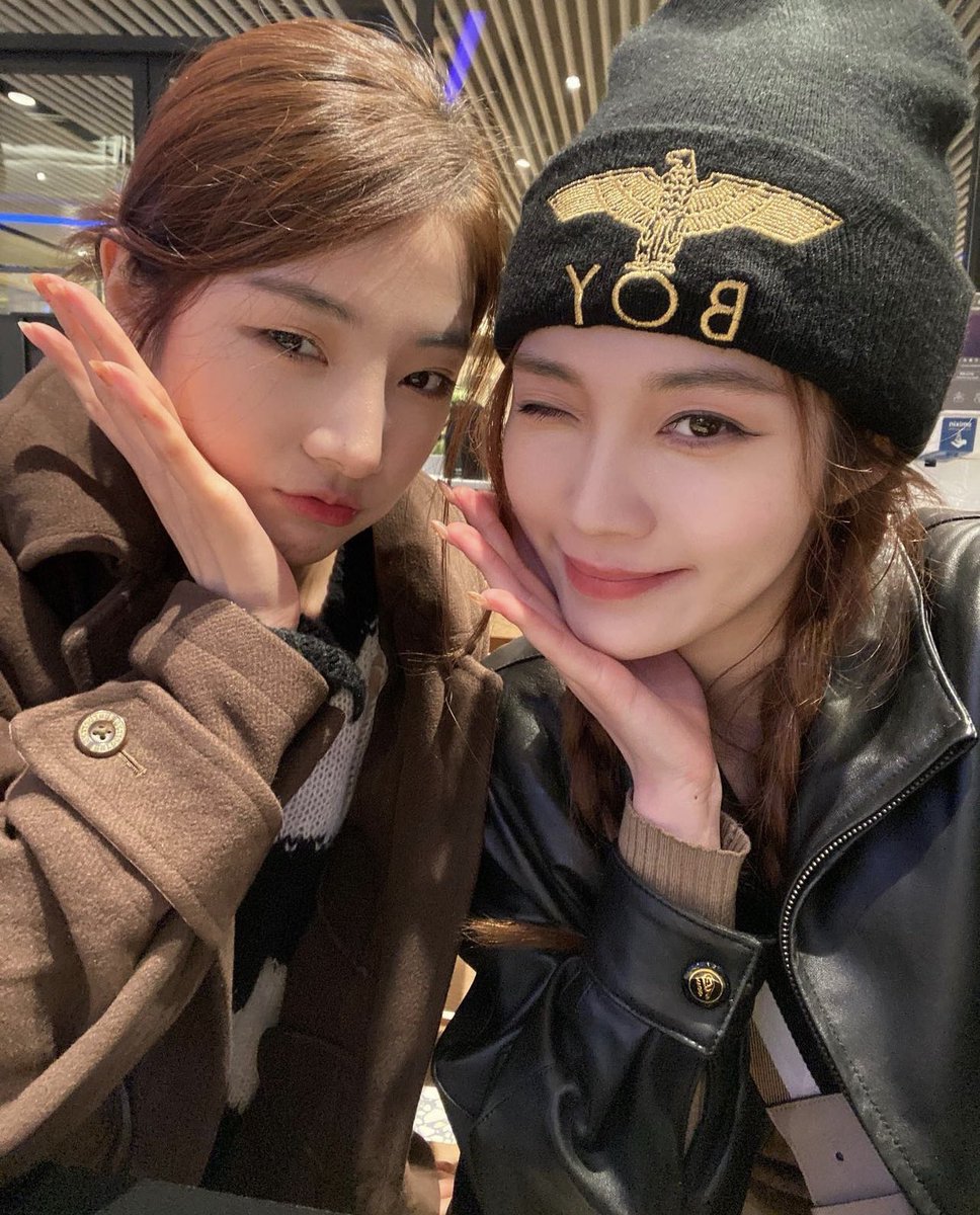 kpkapongii's tweet photo. หย่าหนิงมาเสริฟความรัก 🥰 โมเม้นนี้ไม่ปล่อยให้รอนาน 

#FuYaning #ฝูหย่าหนิง #符雅凝 #フーヤーニン #Yenny #プヤニン #Caiyubing #CaiNing #ไช่หนิง https://t.co/XcG0O6Up64