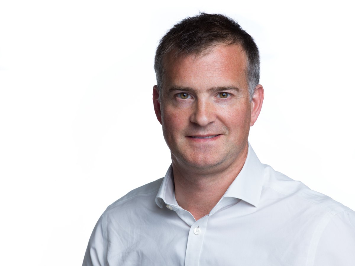 .<a href="/Ofcom/">Ofcom</a> must “awake from its slumber” and intervene to prevent the #BBC crowding out commercial providers with plans to ramp up its own digital local news services, Newsquest chief executive <a href="/FaureWalker/">Henry Faure Walker</a> said <a href="/katierazz/">Katie Razzall</a> newsmediauk.org/blog/2022/11/1…