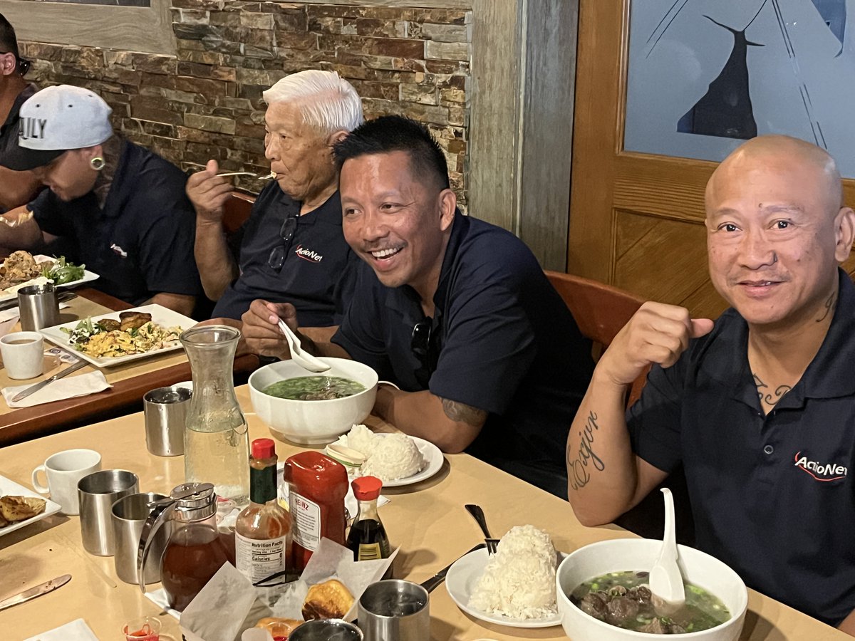 ActioNet_Inc's tweet photo. Our ActioNet Ohana enjoyed some breakfast treats at the Liliha Bakery on Nimitz Highway! The location is perfect since we all support customers spread out across the entire island. 

Blog: https://t.co/pPvdZ0E504

#nho #DecisiveInstincts #womanowned #topworkplaces https://t.co/BB6eyVi5vG