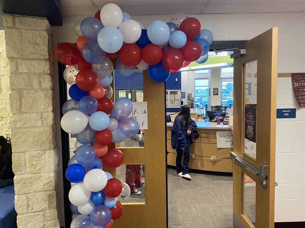 JarrellHS's tweet image. JHS Veteran’s Day Celebration 

THANK YOU for your service. 

@Jarrell_ISD @JarrellHS @JarrellHSAP