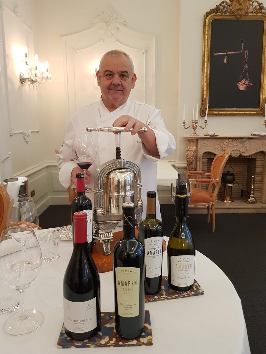 Si estás por Bilbao no dejes de ir a <a href="/ZortzikoJatetxe/">Restaurante Zortziko</a> 
Templo gastronómico dónde los haya! #FelizJueves #bodegasamaren #riojaalavesa