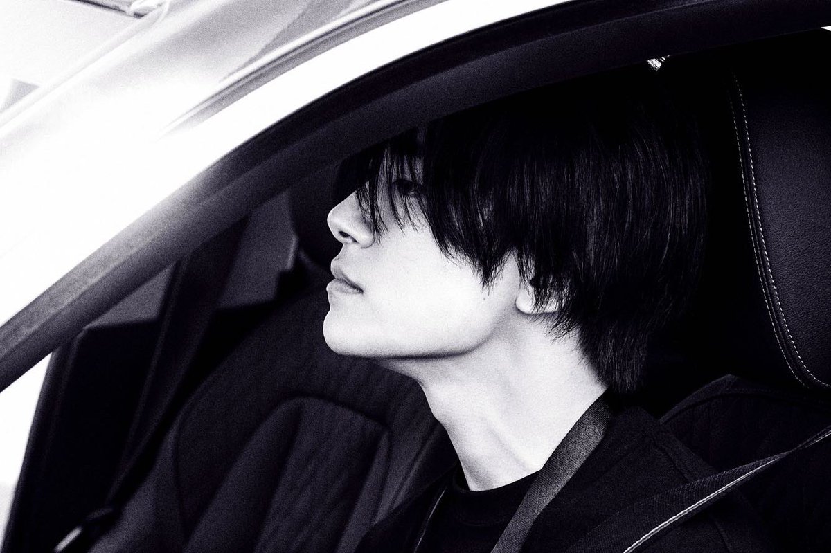 JacksonYee_YT's tweet photo. 分享一组易烊千玺赛道花絮 ✌️
Share a behind-the-scenes look of Jackson Yee at the race track

Cr. 易烊千玺工作室
#易烊千璽 #이양천새 #イーヤンチェンシー #易ヤン千璽 #JacksonYi #YiYangQianXi #Qianxi #TFBOYS #TFBOYS易烊千玺 #TFBOYS易烊千璽 #千玺 https://t.co/qaiLqZDJ97