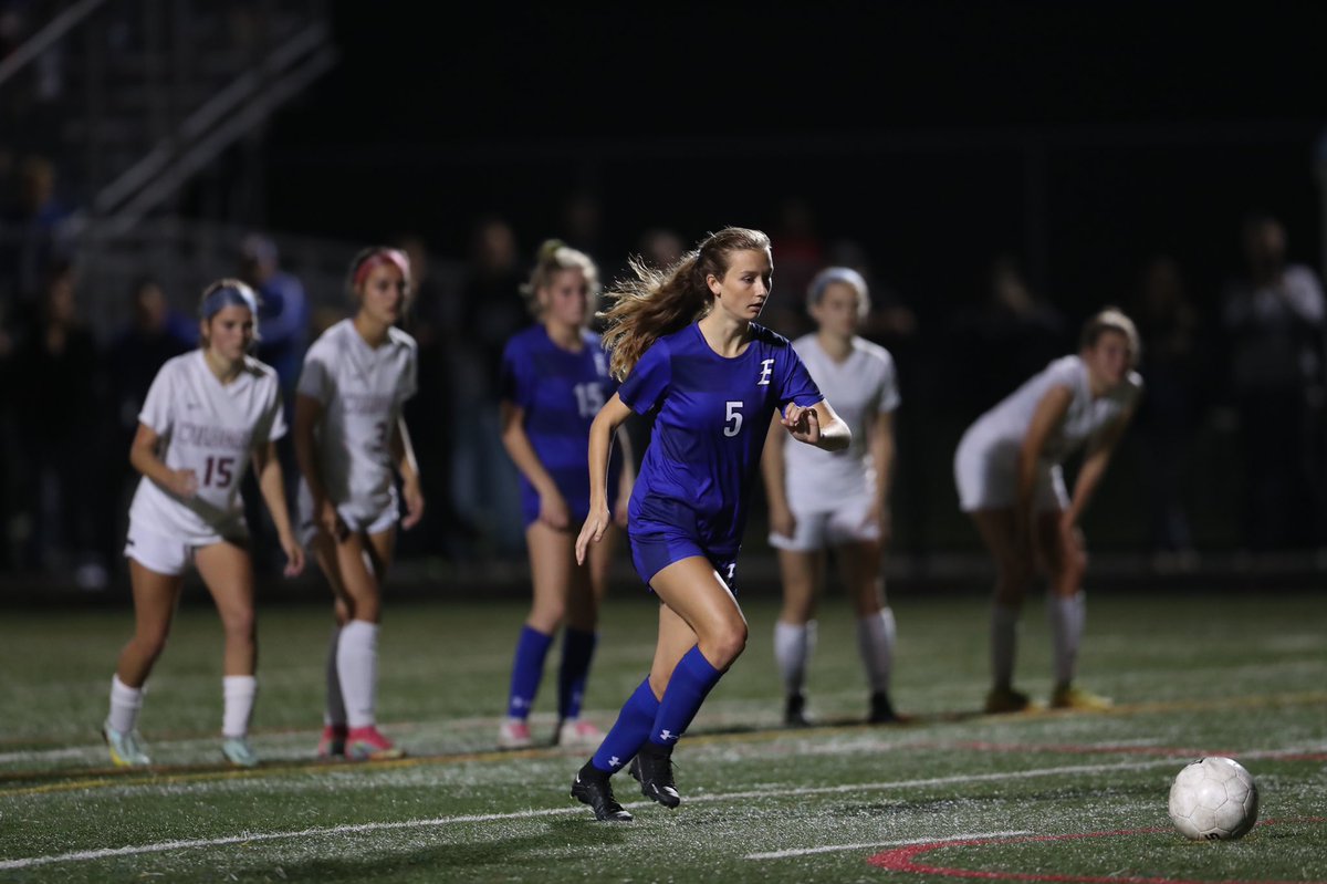 And a big congrats to senior Lily Heistand for being named to the LL All League Team this fall! Way to go Lil! 

📷: Jim McKenzie
