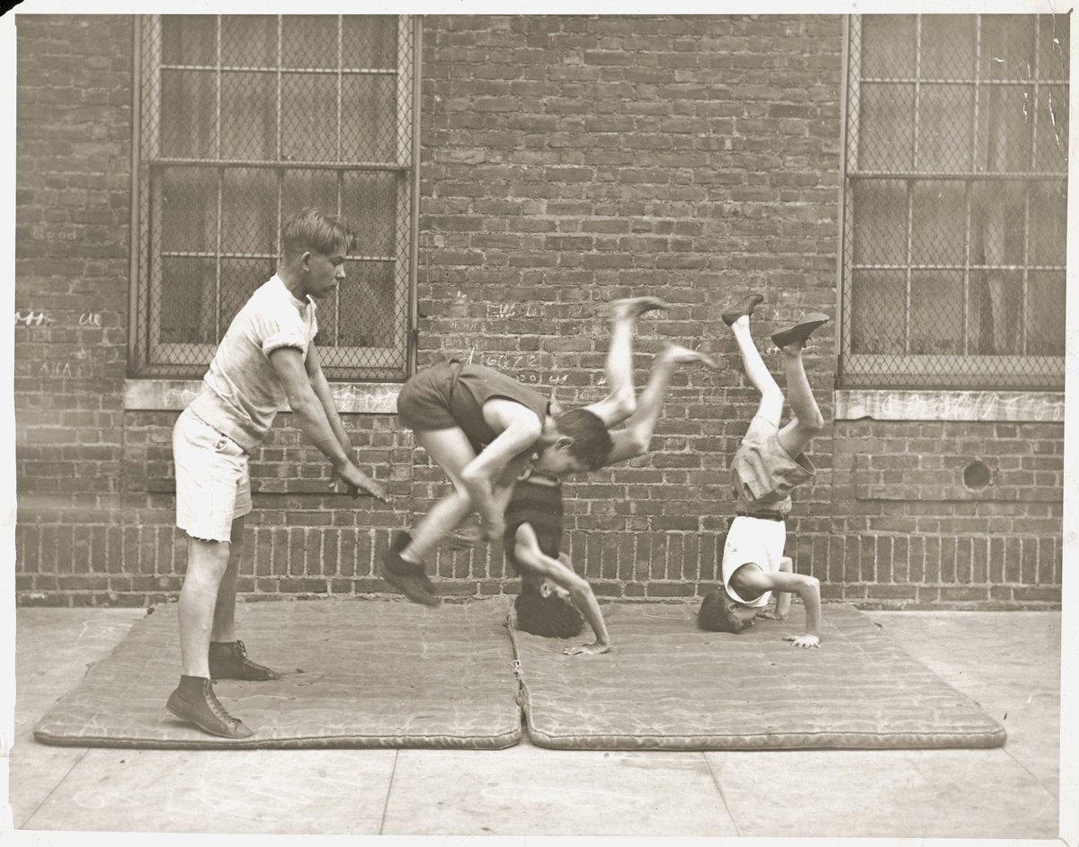 You’ll tumble over our November E-Newsletter, filled with wonderful stories and resources from around the Neighborhood House! View the full issue at mailchi.mp/lenoxhill.org/…
To check out more of our recent newsletters or sign up for our e-mailing list visit lenoxhill.org/newsletters