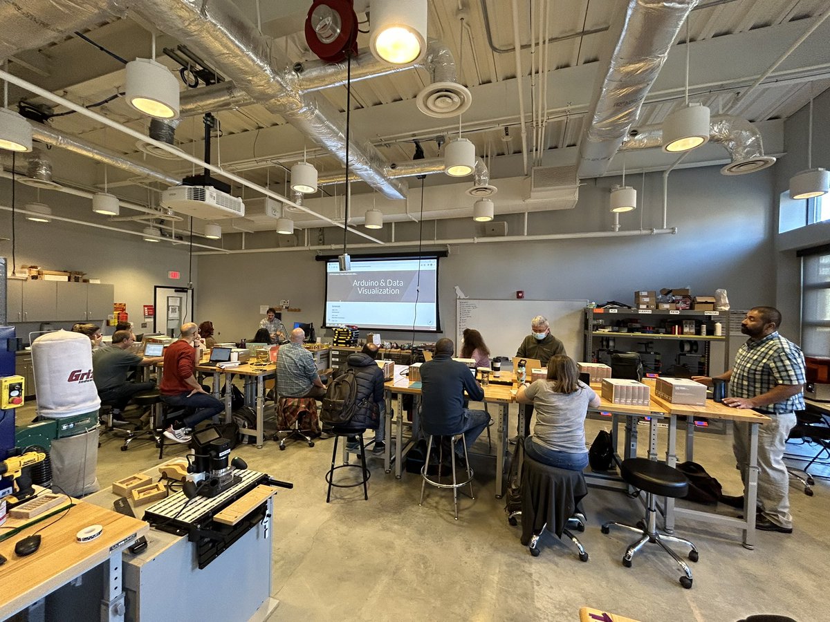 The Introduction to Data and Analysis with Visualizations workshop has begun! Led by Professor John Kuiphoff from TCNJ, we have teachers from 14 different schools across New Jersey attending today’s workshop! #TCNJCSReady <a href="/jkuip/">John Kuiphoff</a>