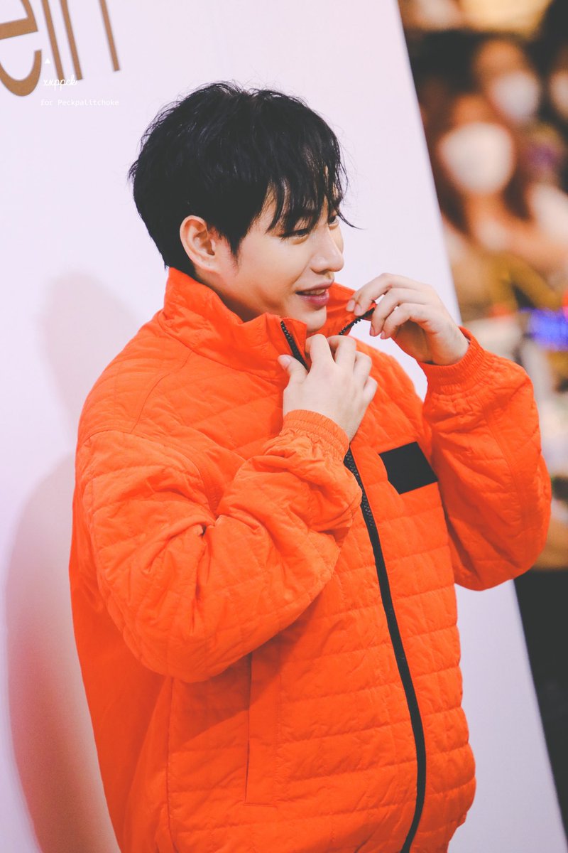 วันนี้หล่อมากเลย 🥰 🥕🥕🥕🥕

#MyCalvins 
#CalvinKleinTH 
#เป๊กผลิตโชค
#PeckPaLitChoke
#xxppck_photo