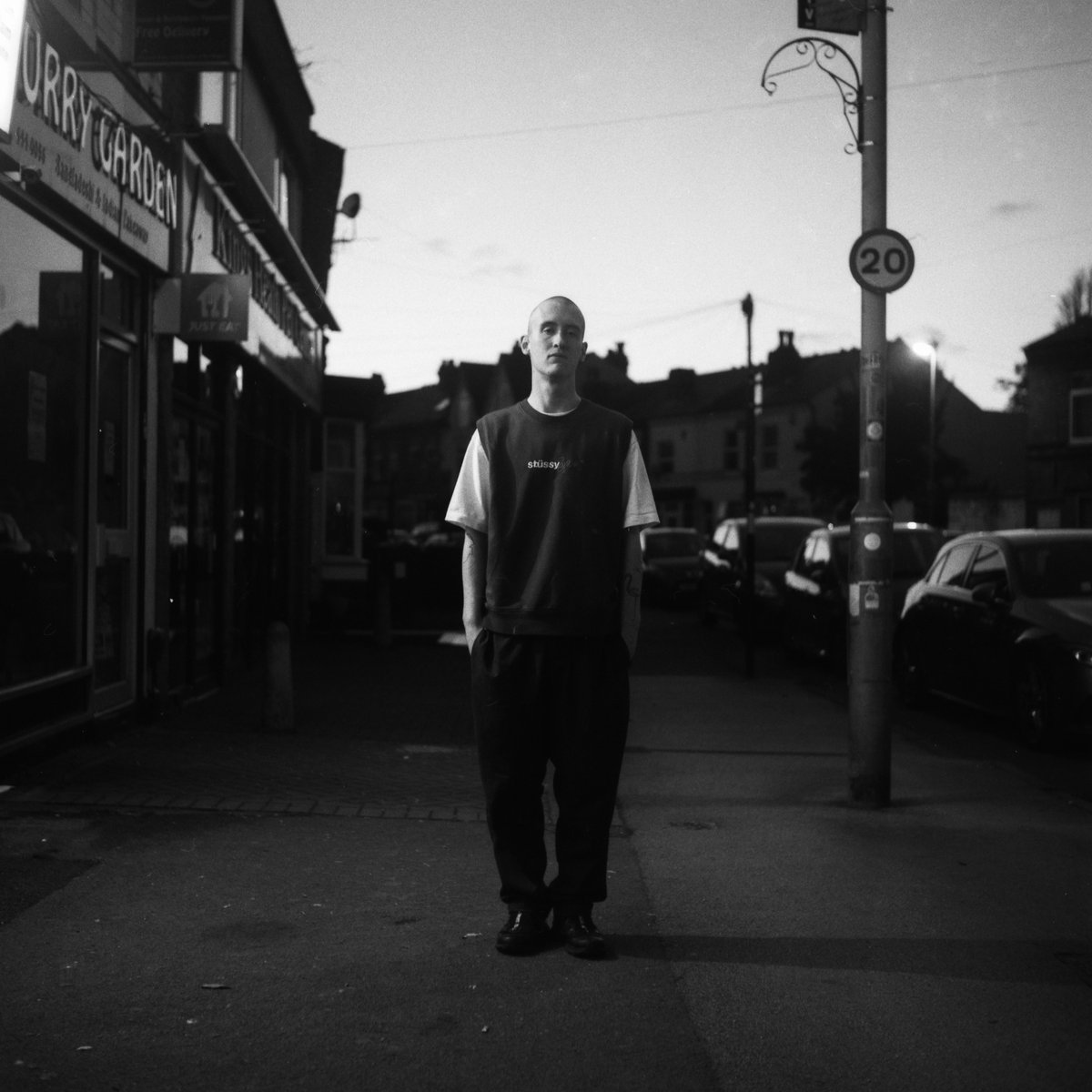 rcraigoulton's tweet photo. as self-proclaimed chairman of the west midlands @prima__queen fan-club, am super stoked to be playing w them &amp; Tapir! on the bham date of their tour. tickets in bio come hang out x 📸: Rhys Grail https://t.co/UYaIrAnTbP