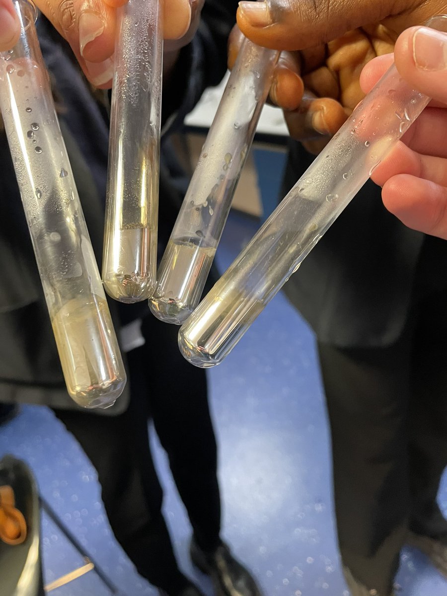 Annual Tollen’s silver mirror pic! Well done 5D, oxidation of alcohols ✅ <a href="/StAndrewsRCSec/">St Andrew's Secondary School</a> <a href="/StAndrewscience/">St Andrews Science Dept</a> #higherchemistry