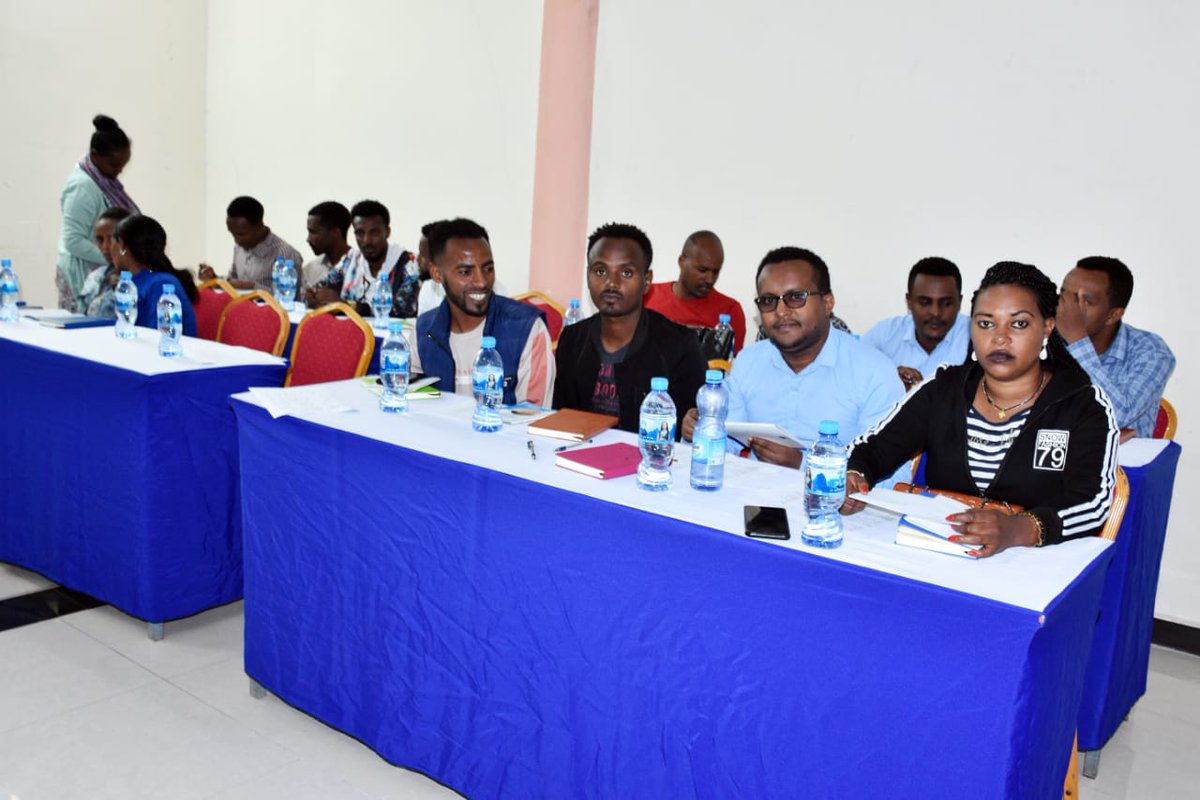EADirectorDNDi's tweet photo. This week, health care workers from regional health bureaus &amp; visceral #Leishmaniasis treatment centers in Amhara, the Southern Nations, Nationalities, &amp; Peoples' Region (SNNP) &amp; Oromia regions in Ethiopia were trained on the new HIV-VL treatment guidelines. #HopeforLeishmaniasis https://t.co/SZY9f9Cm2w