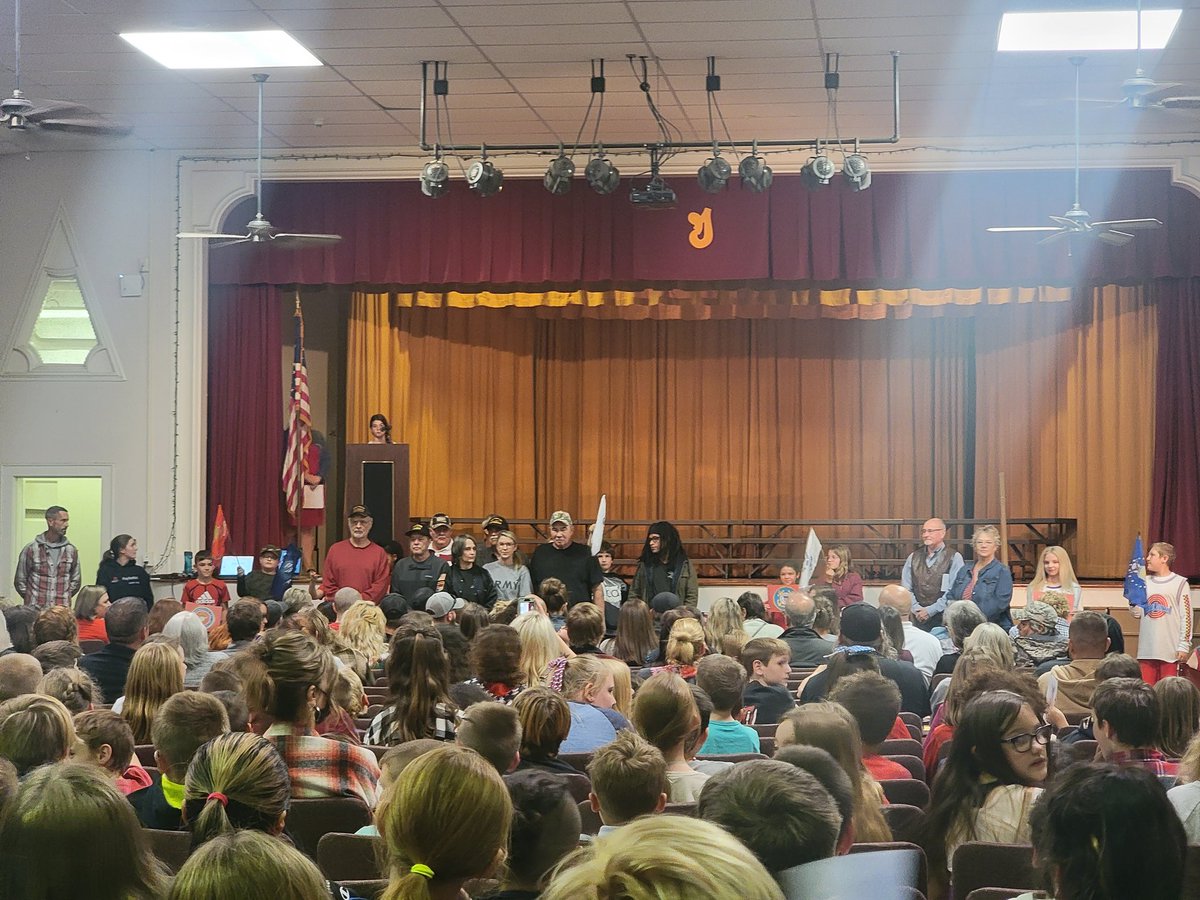 Enjoyed visiting schools Veterans Day Programs. It does my heart good. 🇺🇸❤️💙 <a href="/McDowell590/">McDowell Co Schools</a>