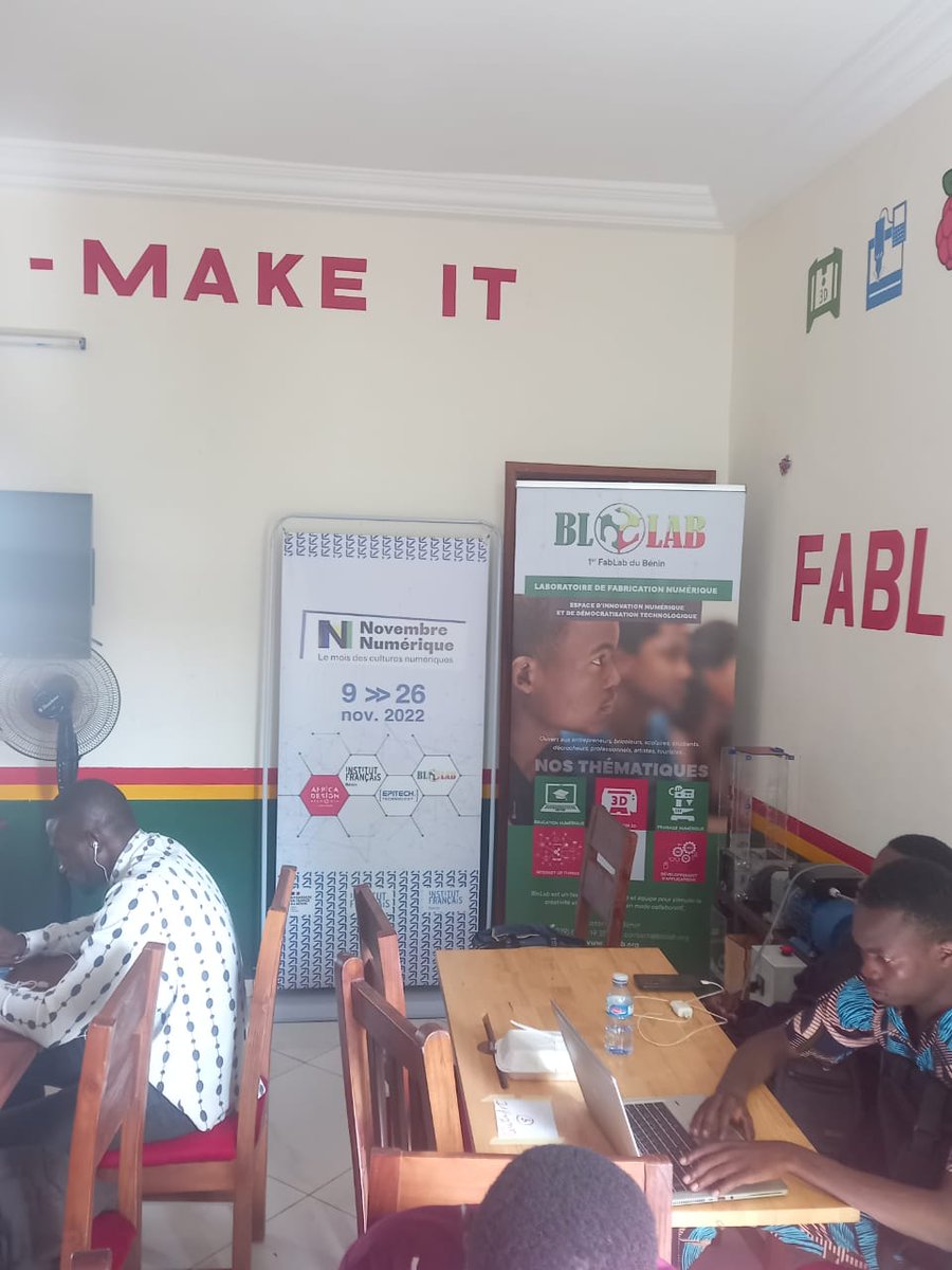BLOLAB_BENIN's tweet photo. Dans le cadre de #NovembreNumerique 2022, nous nous sommes associés, comme chaque année, à l'@IF_Benin pour démarrer ce jour à #BloLab un #hackathon autour de la valorisation de la richesse culturelle béninoise. 13 équipes d'une cinquantaine de personnes sont en lice. #MakeAfrica https://t.co/2CsHuvjwSG