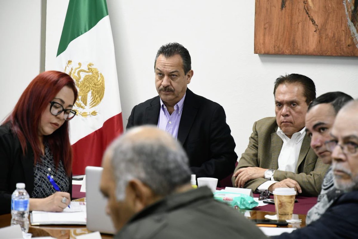 SegobCoahuila's tweet photo. En la sesión de la Mesa de Coordinación para la Construcción de la Paz, autoridades estatales, federales, así como Ejército Mexicano y Guardia Nacional dieron seguimiento a las acciones en materia de #seguridad y evaluaron los indicadores registrados en #Coahuila. https://t.co/rBRv3Zd5NW