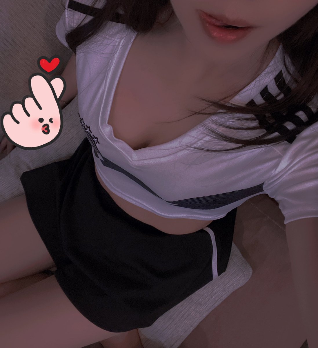 dnsn651's tweet photo. 妹妹是过度，姐姐才是归宿😘 https://t.co/2PhlxGZP9B
