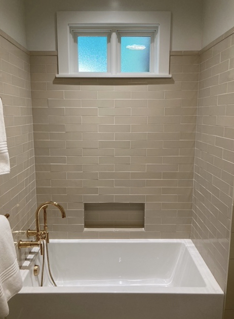 exacttile's tweet photo. When you find something you like, get it in every color!

Tiled Showers featuring 3x12 and 1x6 Rectangular Box Liner in Canvas Sage, Heron Blue, Azie Green, Warm White, Fern, and Pebble. Designed by Lee Ledbetter &amp; Associates. Tile &amp; Installation by @exacttile 

#bathroom #tile https://t.co/9bDfSzKOZX