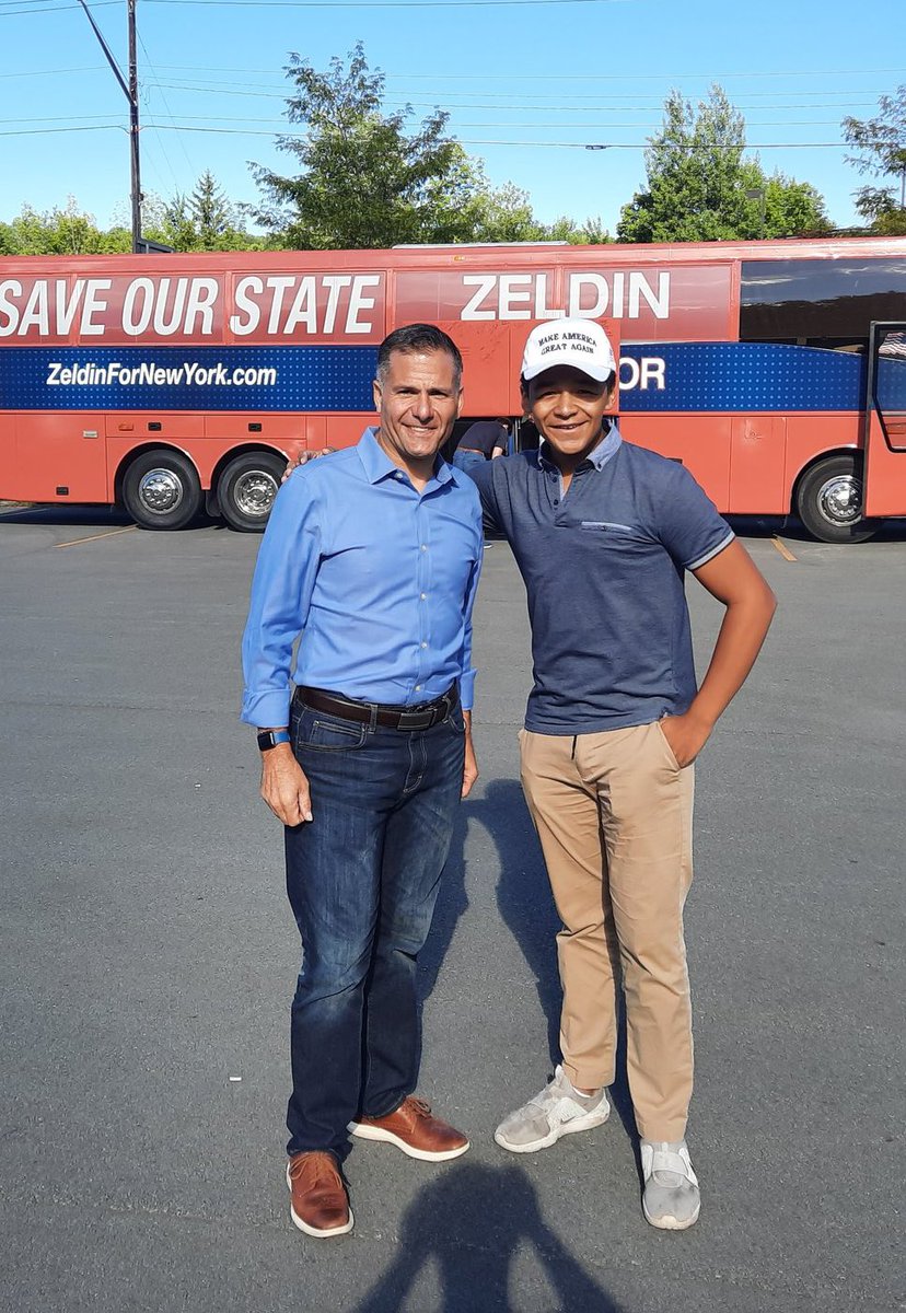 NewYorkTRS's tweet photo. Congratulations to an amazing public servant and leader: #NY19 next Congressman @marcmolinaro 🇺🇸❤️!
Thank you for inspiring Teen Republicans from all across the Empire State! #BelieveAgain #MarcForUS https://t.co/gQWMInPl7o