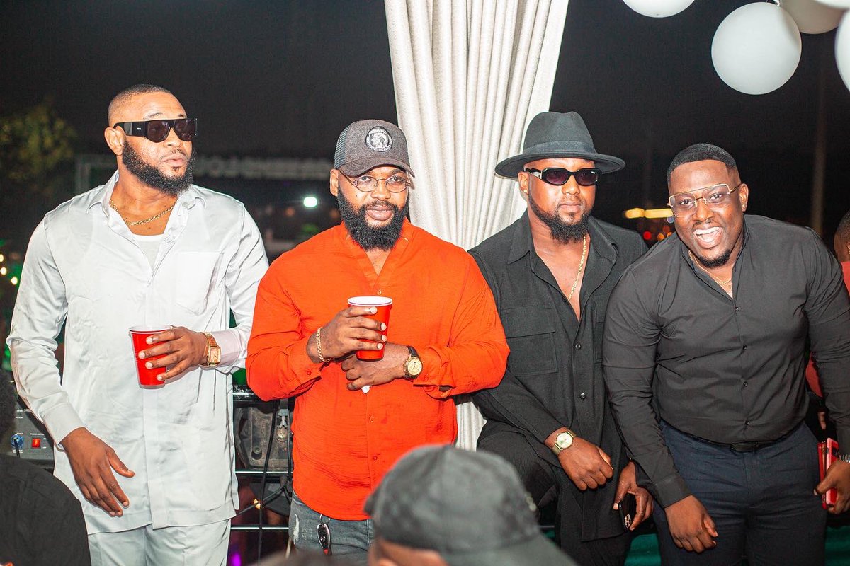 greens_Lounge's tweet photo. Mood ahead of December 😅🔥. Greens lounge is your No.1 entertainment house this xmas 🎅 season. 

#Temaisgreen #nightlife https://t.co/neZKhgTdd1