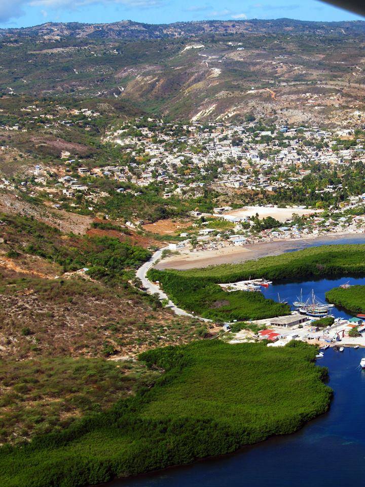 JouvatAyiti's tweet image. #Anse-à-#Galets 
Se situe dans le département de L'ouest .Les habitants s'appellent Anseois ,Ansoises 🇭🇹🏊‍♂️🏊‍♂️🏊‍♂️🏝🏝
#Visitez cette commune