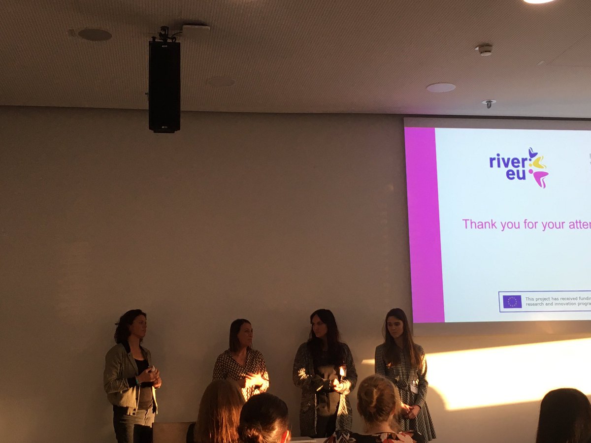 AlisonMaassen's tweet photo. Bernadette Kumar’s excellent chairing opened the space for a valuable and frank discussion of barriers to #VaccineEquity in 🇬🇷, 🇳🇱, 🇵🇱, and 🇸🇰. @rivereuproject’s ongoing research and implementation will help address and overcome these barriers to improve #VaccineUptake! https://t.co/VSrhDV8zWF