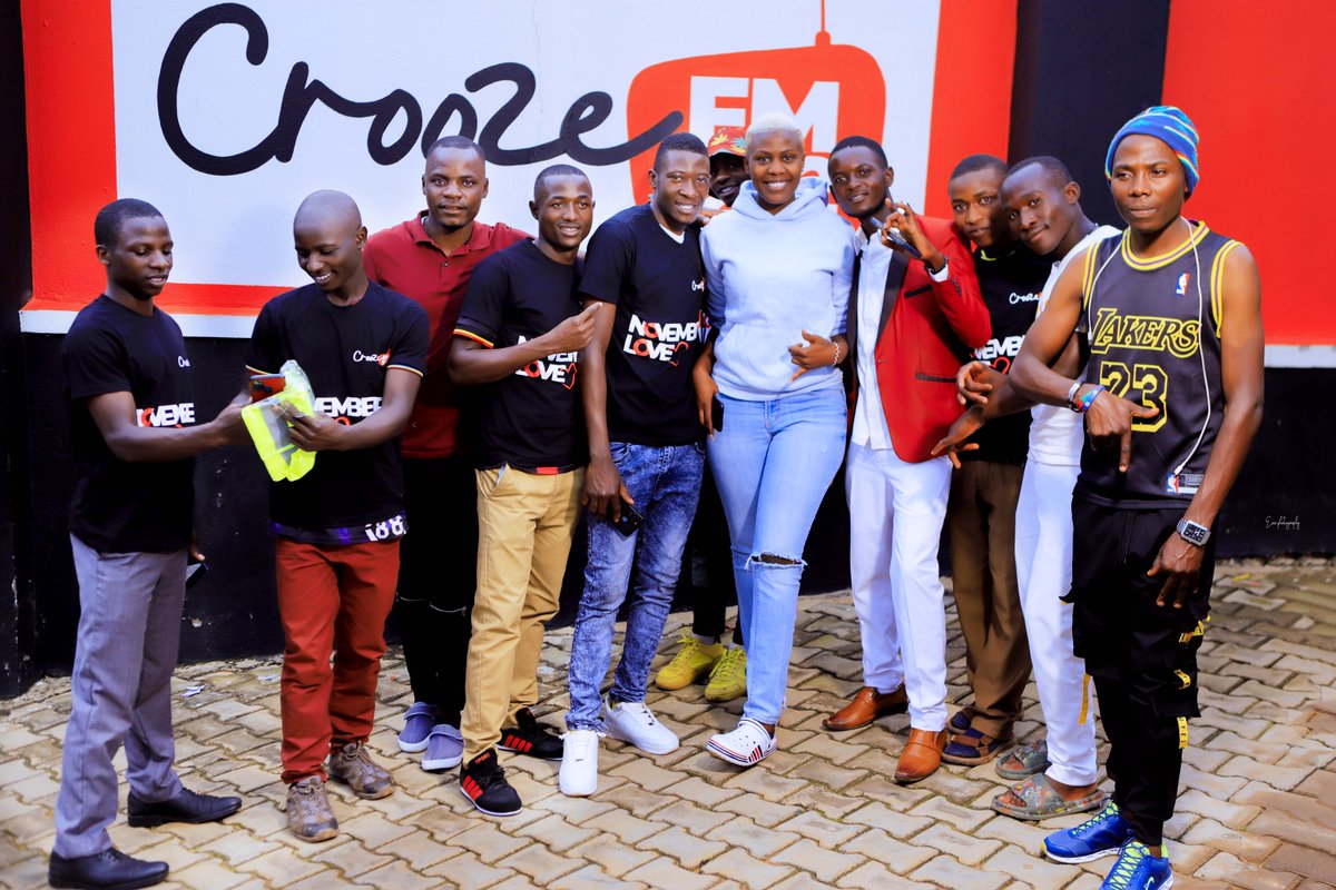 912CroozeFM's tweet photo. Croozers meeting there favorite presenters 💃🏼💃🏼💃🏼💃🏼💃🏼💃🏼 Rukundo Egumeho

#NovemberLove2022 https://t.co/aj08cGjLJI