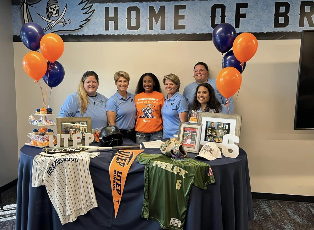 LadyBucSB's tweet photo. Yesterday we celebrated signing day for Cici Jefferson, Kaylin Jansky, Haley Hughes, and Izzy Tapia!  We are proud of y’all! #gobucs💙 https://t.co/lQyDRhC9tx