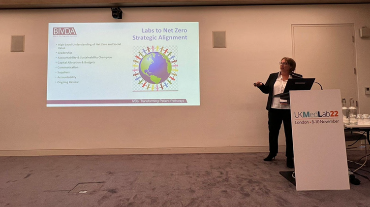 BIVDA's tweet photo. BIVDA's COO Helen Dent delivered a session on the lab medicine profession's contribution to #NetZero at #UKMedLab22 yesterday w/ presentations from @NHSEngland, @My_Green_Lab and the @IBMScience 🍃
These sessions are vital in building a more #sustainable future for our sector. https://t.co/nupZQ6uD2W