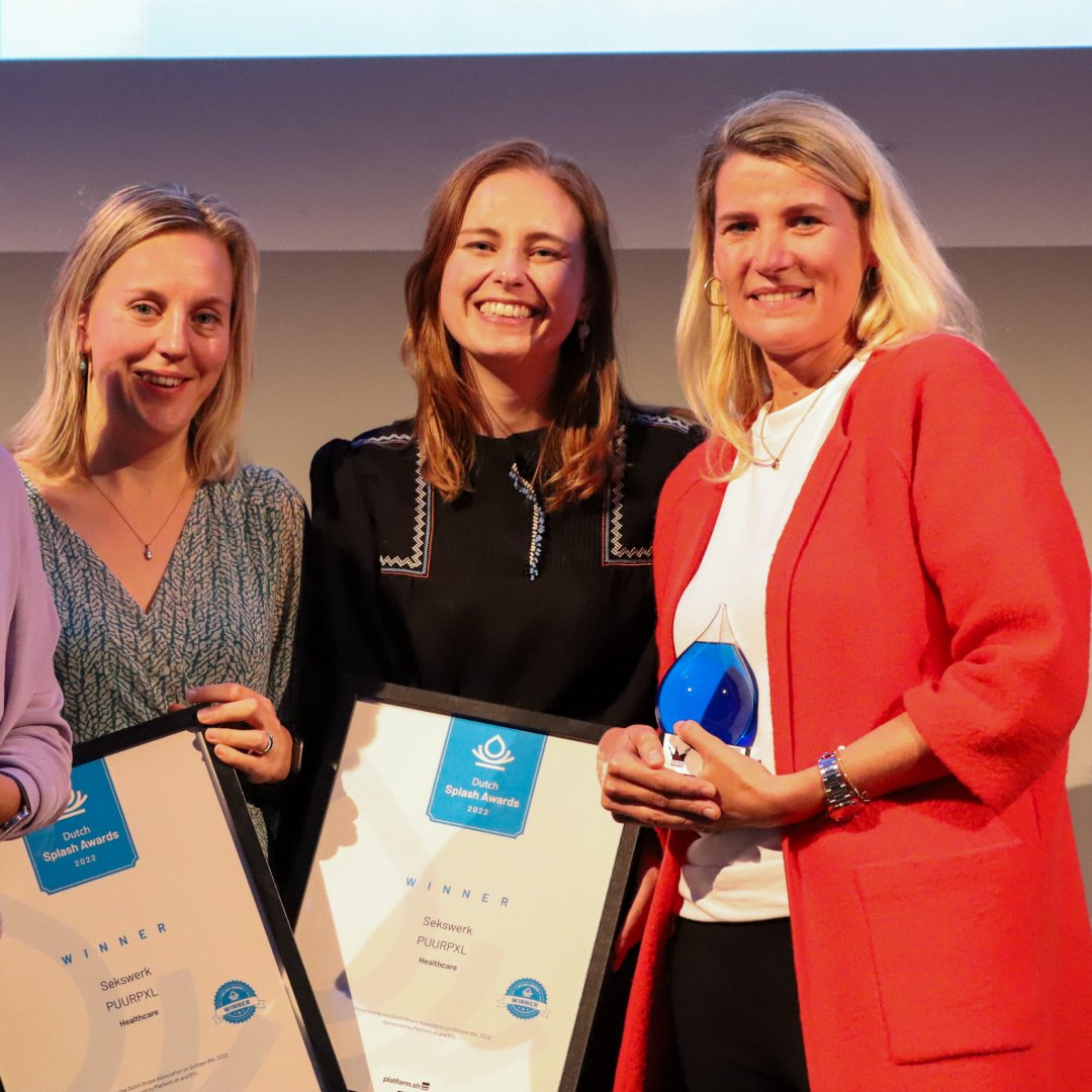 Het is alweer even geleden dat we twee #SplashAwards wonnen, maar inmiddels staan ze mooi te shinen bij ons op kantoor! 🥳🏆 #TROTS!

We wonnen een Splash Award voor <a href="/sekswerk_info/">sekswerk.info</a> in de categorie ‘Zorg’ en voor Willem Wever in de categorie ‘Publishing Media’.