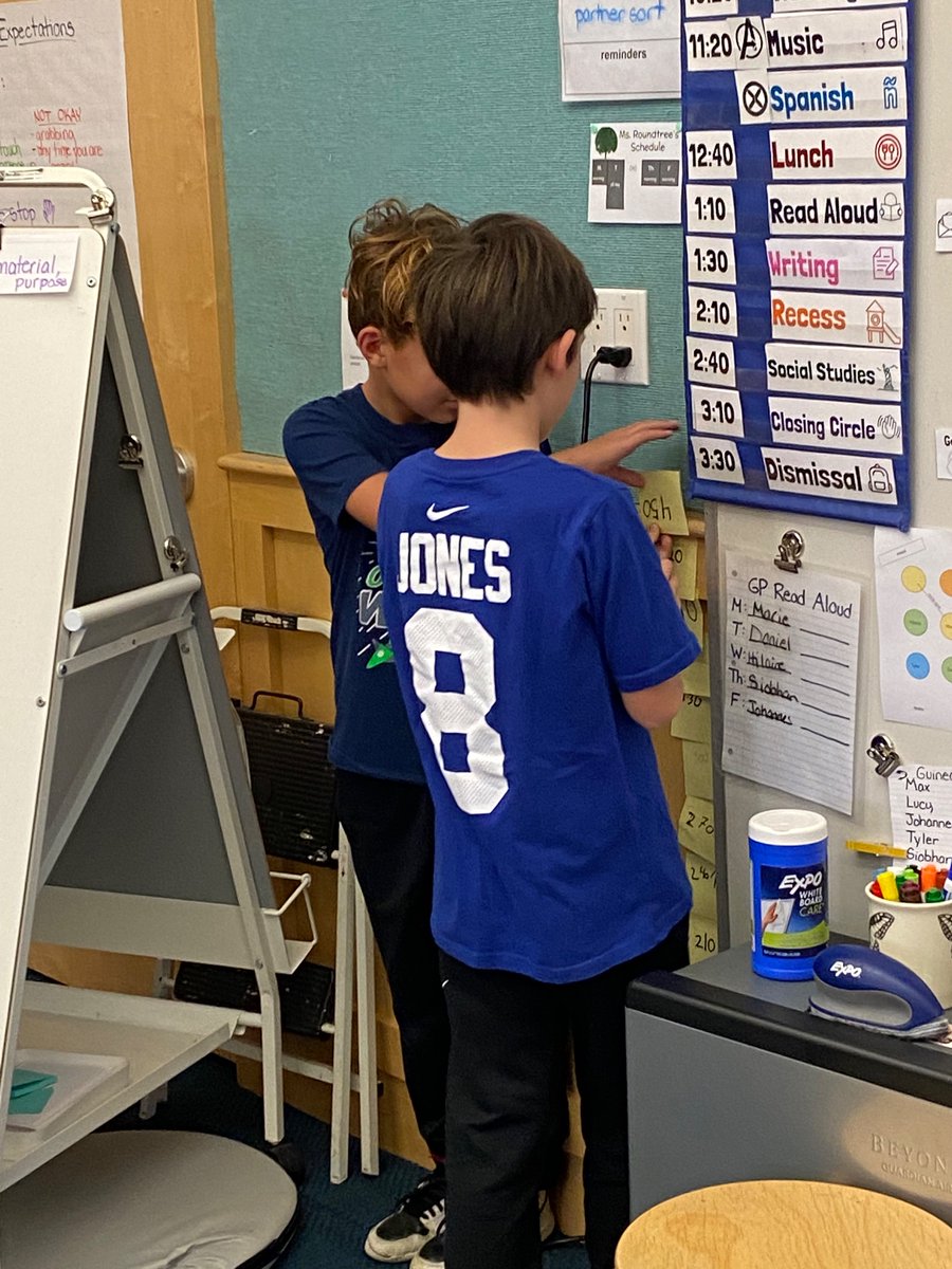 CaedmonFourth's tweet photo. Making a multiple tower as tall as a 4th grader #CaedmonMath #TheCaedmonStory #CaedmonGrade4 https://t.co/H2kAHCcxMd