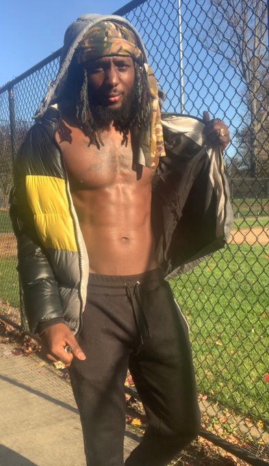 C.O.C Mr.TeenY 🤤 https://t.co/M86nXYHiBs https://t.co/31dokceZMD