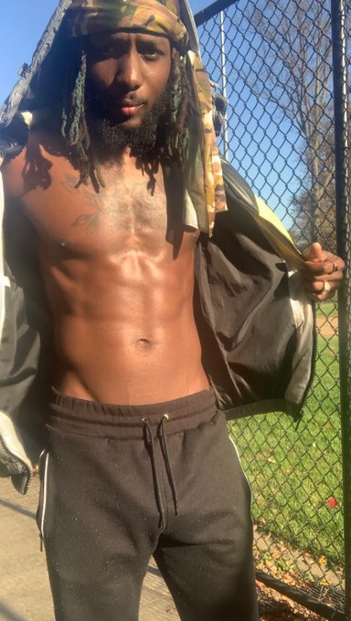 C.O.C Mr.TeenY 🤤 https://t.co/M86nXYHiBs https://t.co/31dokceZMD