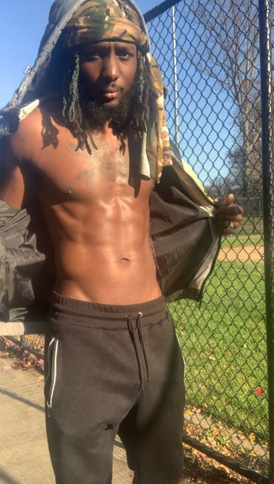 C.O.C Mr.TeenY 🤤 https://t.co/M86nXYHiBs https://t.co/31dokceZMD