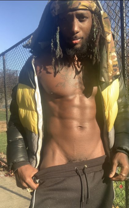 C.O.C Mr.TeenY 🤤 https://t.co/M86nXYHiBs https://t.co/K9FVFTow6b