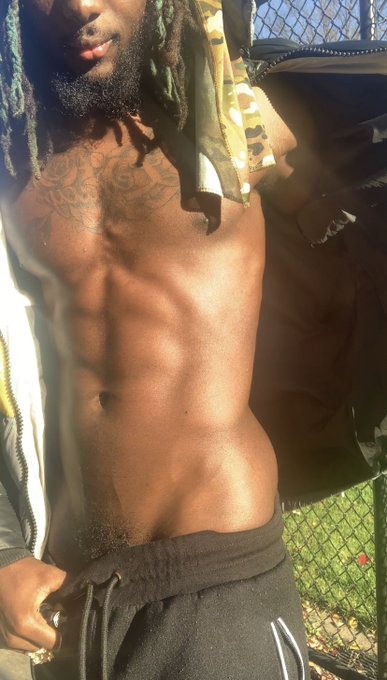 C.O.C Mr.TeenY 🤤 https://t.co/M86nXYHiBs https://t.co/K9FVFTow6b