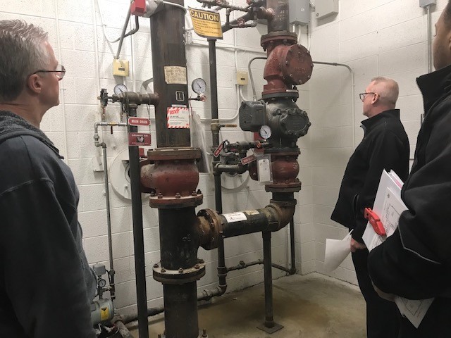 BevaraServes's tweet photo. The team at Bevara Building Services is all-hands-on-deck when it comes to learning the facilities and systems at their properties. Getting familiar with our properties is an important part of providing the best service possible to our clients. #teambevara #allhandsondeck #learn https://t.co/p8LWbxUMFA